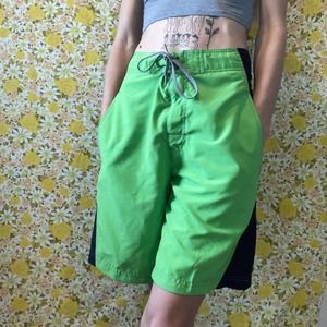 Men’s no boundaries line green skater boy swim trunks
